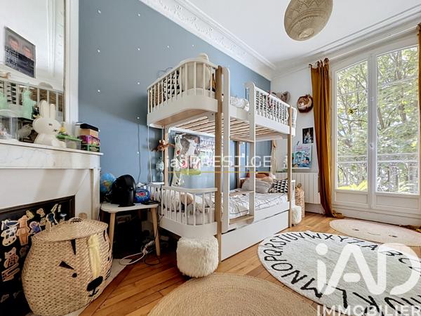 Appartement à vendre 5 pièces 104 m² Suresnes