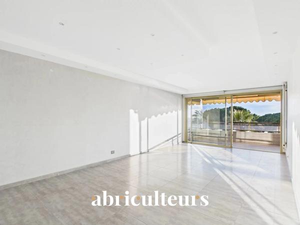 Vue mer panoramique Élégant 4 Pièces avec terrasse 84m² Juan-les-Pins