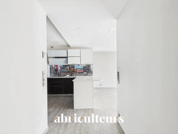 Vue mer panoramique Élégant 4 Pièces avec terrasse 84m² Juan-les-Pins