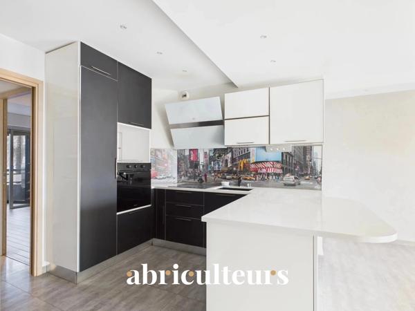 Vue mer panoramique Élégant 4 Pièces avec terrasse 84m² Juan-les-Pins