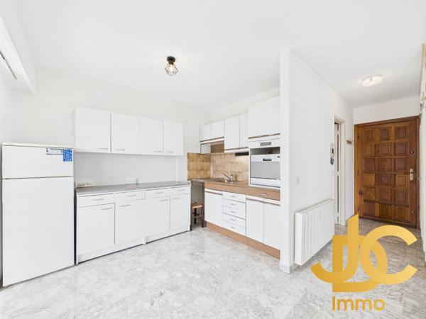 Appartement à LE CANNET (06110)