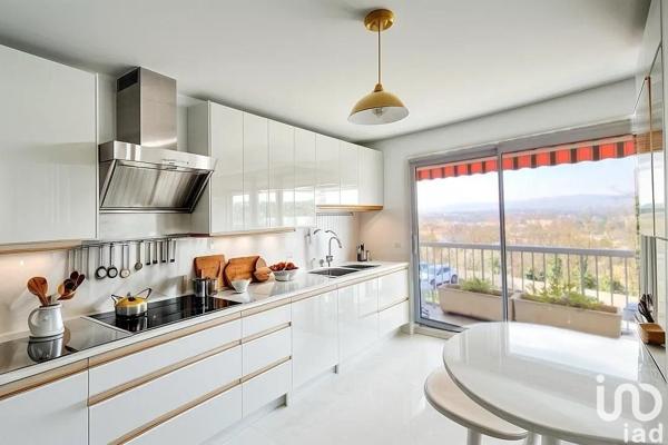 Appartement 4 pièces de 112 m² à Tassin-la-Demi-Lune (69160)