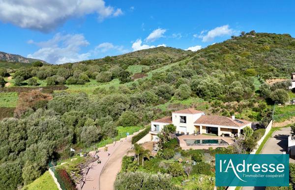 Villa 220 m² - Piscine - Vue mer - Grand terrain - AFA