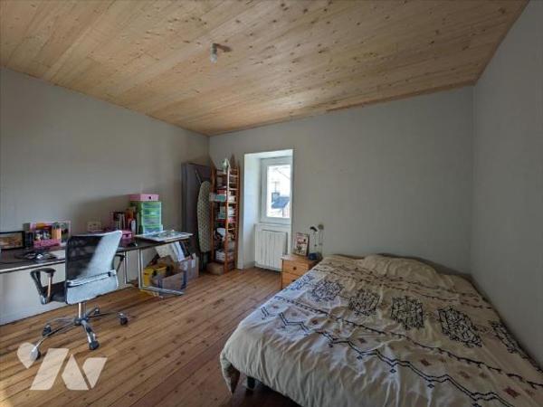 LA GAUBRETIERE - A découvrir ! Charmante maison de bourg de 82 m² habitable datant du 18ème siè...