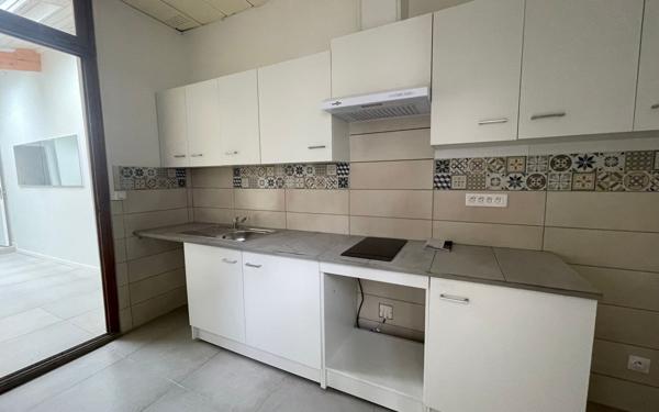 Immeuble à vendre    6 pièces •  Aire-sur-l'Adour