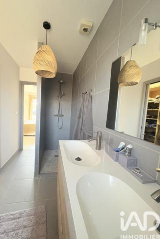 Maison à vendre 4 pièces 154 m² Chabeuil