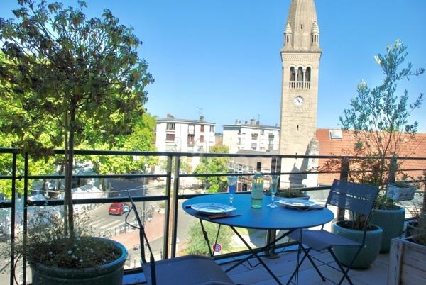 Appartement 4 pièces 96 m2 dernier étage avec magnifique terrasse de 52 m2 SAINT MAUR DES FOSSES (94)