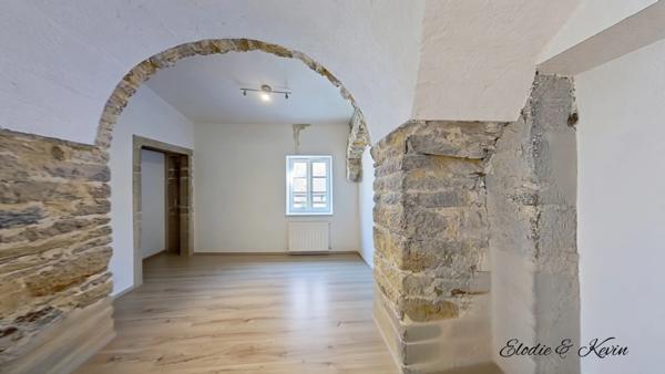 Appartement duplex type maison de village à vendre 4 pièces TREVOUX (01)