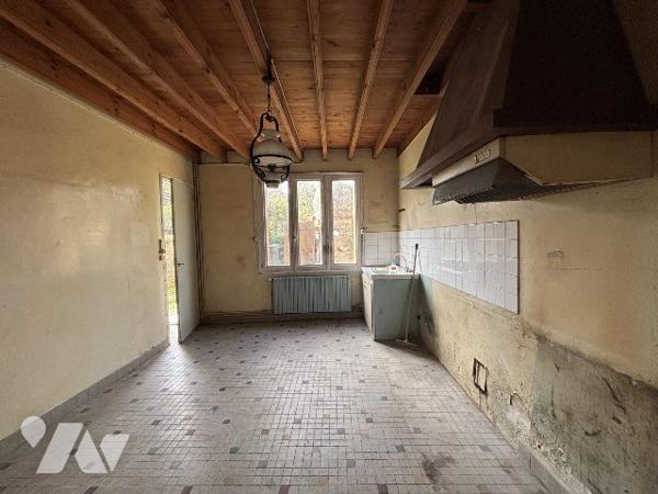 MAISON À RÉNOVER - LES PIEUX