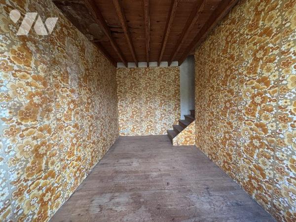 MAISON À RÉNOVER - LES PIEUX