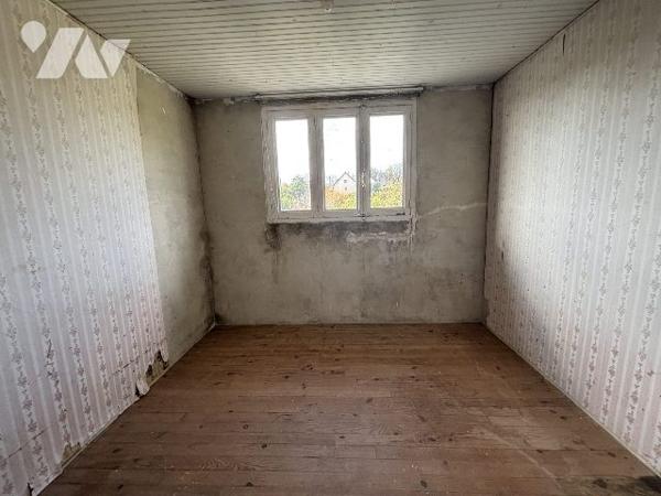 MAISON À RÉNOVER - LES PIEUX