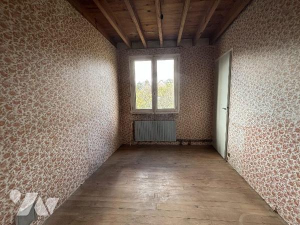 MAISON À RÉNOVER - LES PIEUX