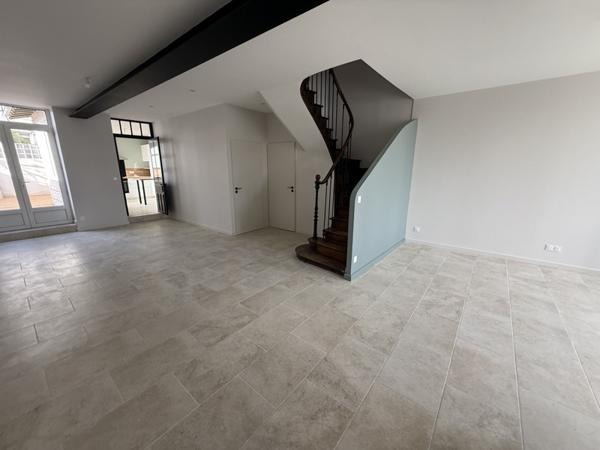 Maison à vendre |  Barbezieux-Saint-Hilaire |  7 pièces | 165 m²