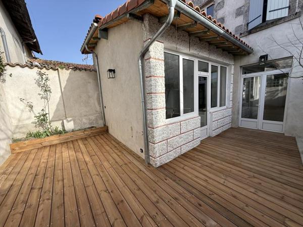 Maison à vendre |  Barbezieux-Saint-Hilaire |  7 pièces | 165 m²