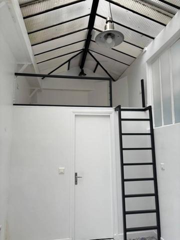 Local à usage de dépôt rue du Temple Paris 03