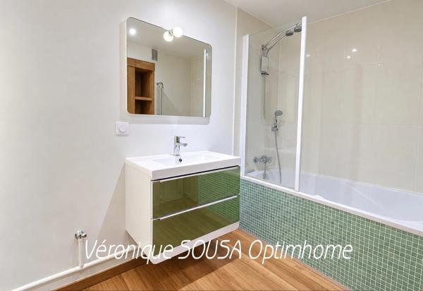 Appartement lumineux dans un environnement résidentiel
