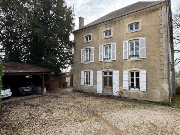 DEMEURE D'EXCEPTION EN COEUR DE VILLE