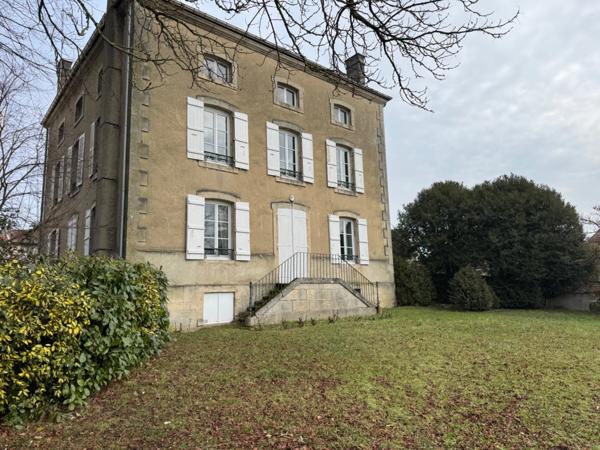 DEMEURE D'EXCEPTION EN COEUR DE VILLE