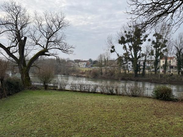 DEMEURE D'EXCEPTION EN COEUR DE VILLE