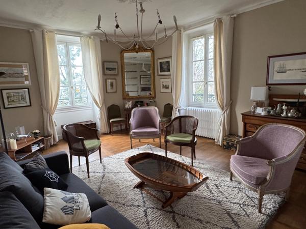 DEMEURE D'EXCEPTION EN COEUR DE VILLE