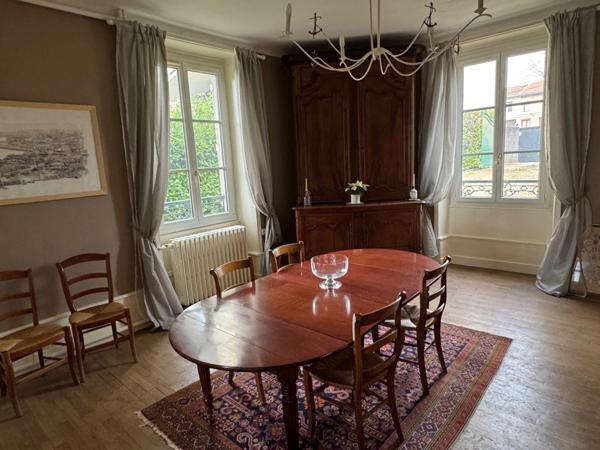 DEMEURE D'EXCEPTION EN COEUR DE VILLE