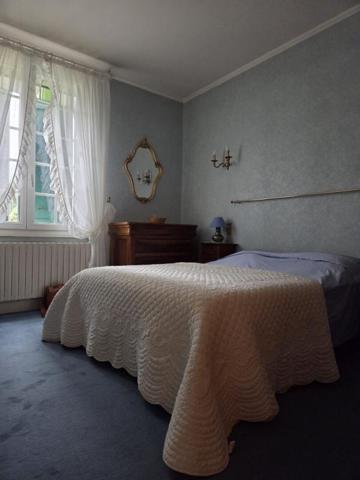 maison  4 pièces de plain-pied de 163m²  dans quartier calme et recherché