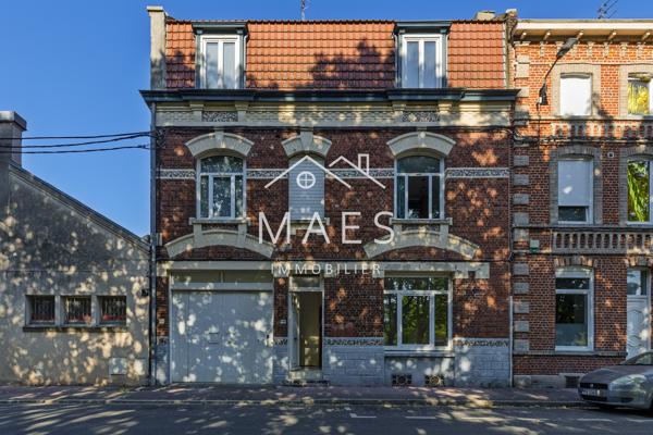 LOOS – IMMEUBLE DE RAPPORT – 5 APPARTEMENTS – 3 GARAGES