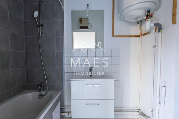 LOOS – IMMEUBLE DE RAPPORT – 5 APPARTEMENTS – 3 GARAGES