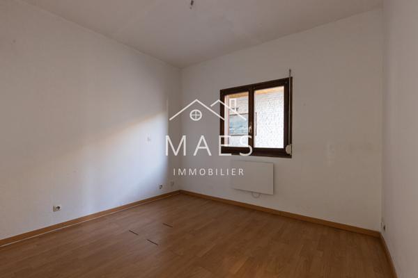 LOOS – IMMEUBLE DE RAPPORT – 5 APPARTEMENTS – 3 GARAGES