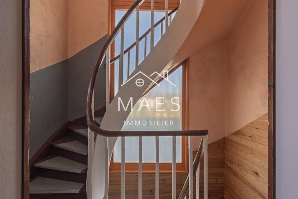 LOOS – IMMEUBLE DE RAPPORT – 5 APPARTEMENTS – 3 GARAGES