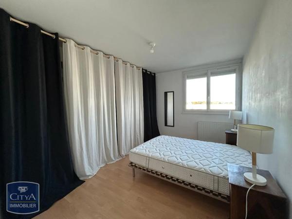 Appartement à louer 3 pièces 57.38m² Angers (49000)