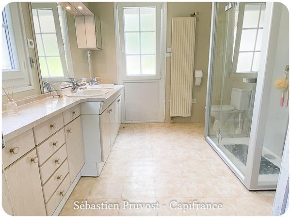 Maison à vendre 5 pièces SAINT PARDOUX LA RIVIERE (24), plain-pied 107m2, 3 chambres, deux garages, grand salon