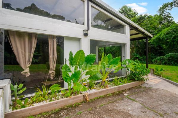 Appartement en Rez de jardin - 3 pièces avec terrasse et piscine commune