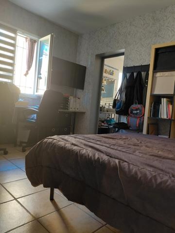SUPERBE VILLA ATYPIQUE DE 210 M² HAB SUR 1296 M² DE TERRAIN
