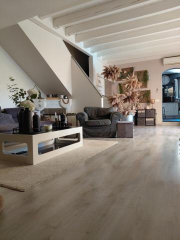 SUPERBE VILLA ATYPIQUE DE 210 M² HAB SUR 1296 M² DE TERRAIN