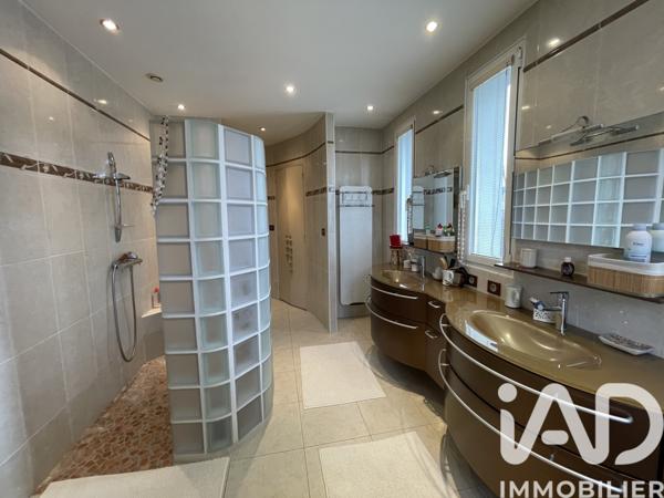 Maison à vendre 7 pièces 163 m² Privas