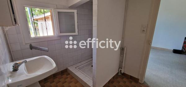 Maison
         9 pièces
        - 143 m² Exclusivité 293 000 € *