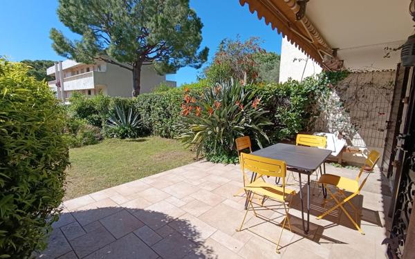Appartement à vendre    4 pièces • 94 m2 Antibes