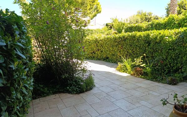 Appartement à vendre    4 pièces • 94 m2 Antibes