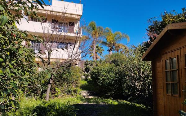 Appartement à vendre    4 pièces • 94 m2 Antibes