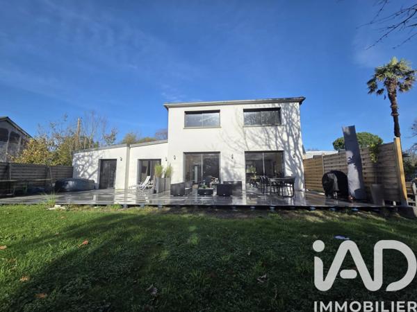 Maison à vendre 6 pièces 163 m² Concarneau