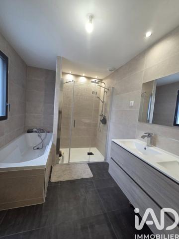 Maison à vendre 6 pièces 163 m² Concarneau