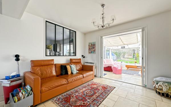 Maison à vendre    6 pièces •  Saulx-les-Chartreux