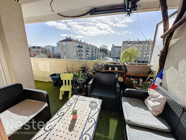 Appartement Ermont centre ville 4 pièce(s) 80m² 2e étage avec terrasse loggia, parking et cave