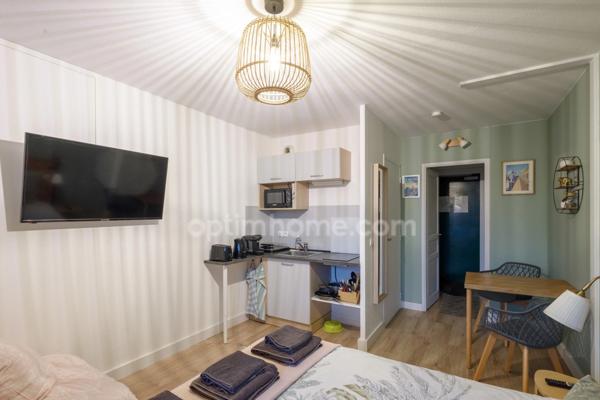 Proximité immédiate de Honfleur - Studio de 20.12 m2 avec terrasse - Parking - Résidence avec piscine