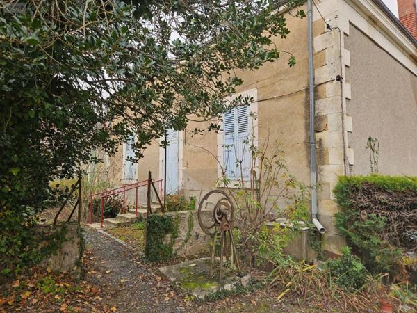 Maison à vendre à Mers-sur-Indre dans l'Indre (36230), ref : 11807/456
