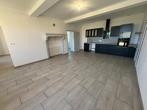 Maison à louer avec dépendances à VITRY EN CHAROLLAIS !