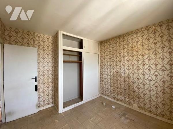 Avenue de Laon/Bd Albert 1er : appartement de 4 pièces avec cave