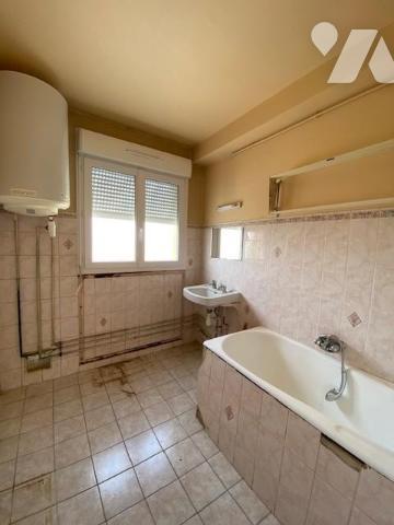 Avenue de Laon/Bd Albert 1er : appartement de 4 pièces avec cave