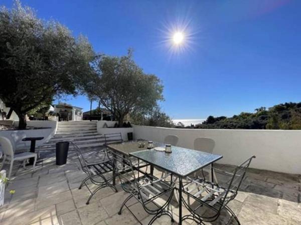 Villa avec piscine vue mer sur Vallauris